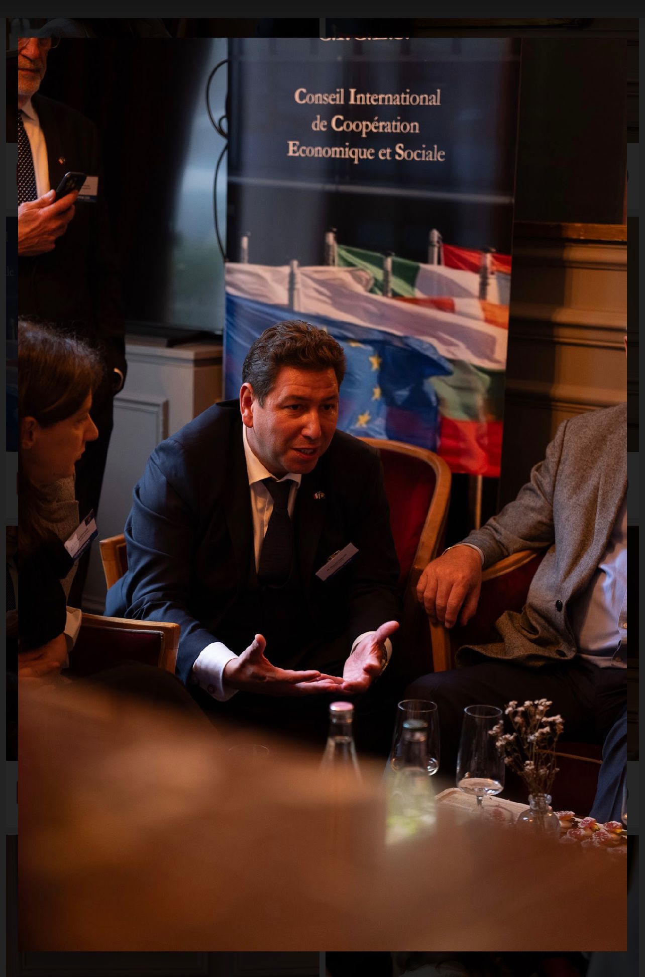 La Diplomatie en action